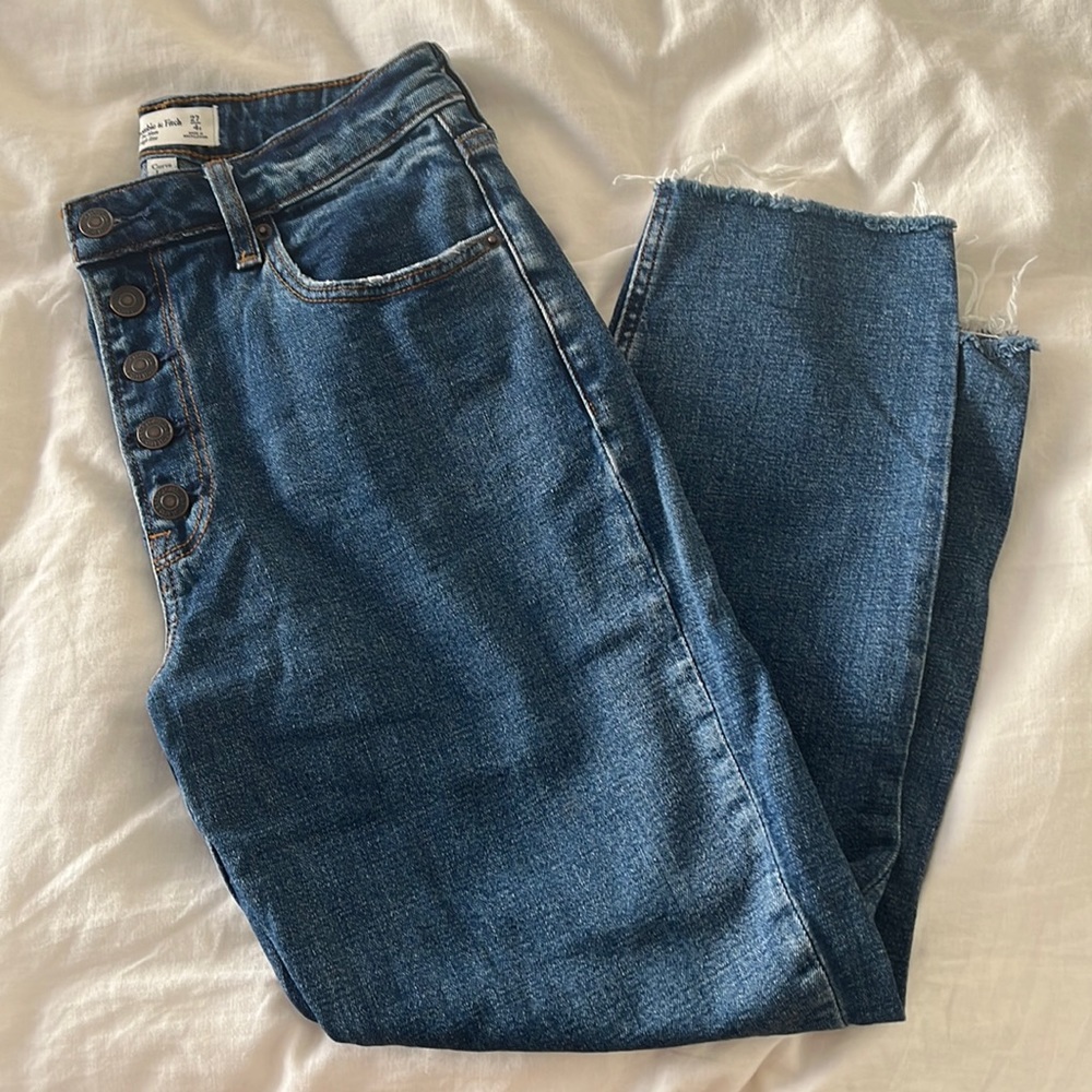 A&F Curve Love The Mom High Rise Jeans